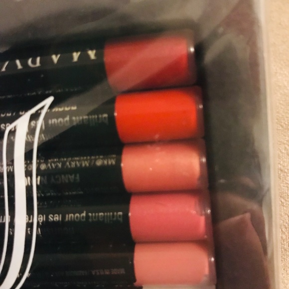 Mary Kay lipgloss gift set - Picture 2 of 2